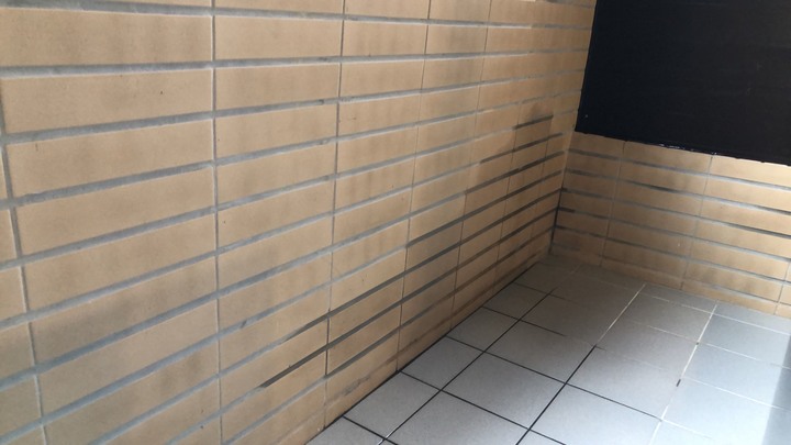 陽台二丁掛下雨滲水