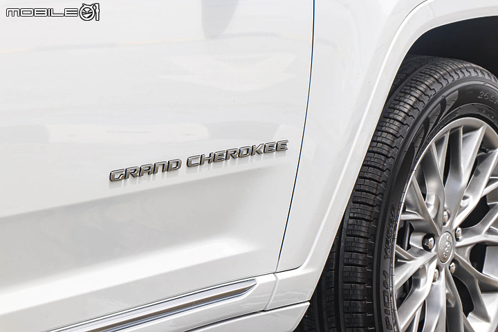 Jeep Grand Cherokee L 試駕|外剛內柔的美系彪形大漢!