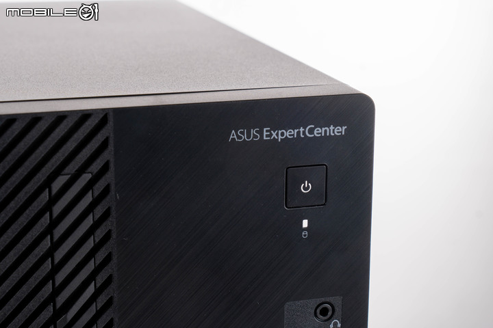 ASUS ExpertCenter D9 Mini Tower(D900MC) 商用主機開箱 在精簡空間內提供高度擴充彈性