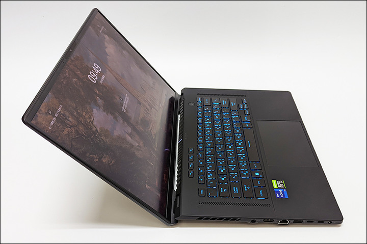 點我看大圖 快速開箱:ROG Zephyrus M16 GU603ZW