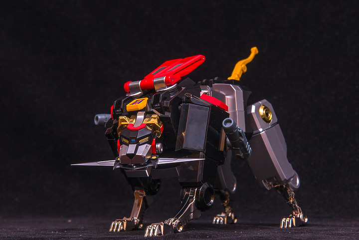 Blitzway × 5PRO STUDIO CARBOTIX《聖戰士》VOLTRON