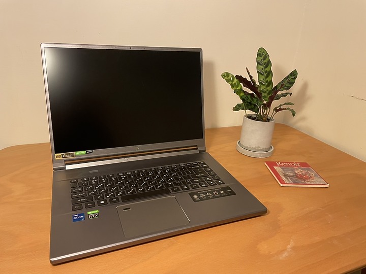 【開箱】Acer Predator Triton 500SE，旗艦之力，用過就回不去啦~~