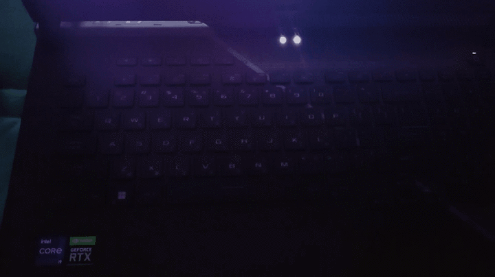 半透明元素加持新平台，ASUS ROG Strix SCAR 17 G733ZM 電競筆電開箱測試