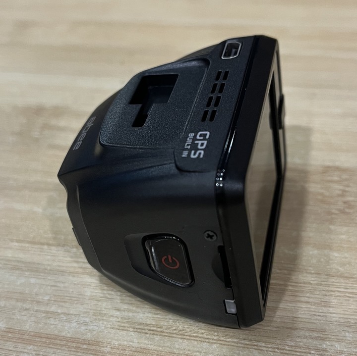 【小巧實用,快譯通C12G 高畫質 GPS測速行車記錄器 簡單開箱】