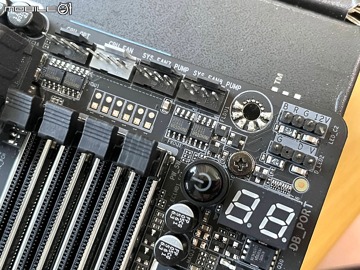 點我看大圖 現買現划算的大禮包 Z690 Aorus Master 開箱與性能測試