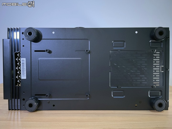 中堅新戰力,特色網狀通風直立中塔機殼 ThermalTake T27 TG ARGB