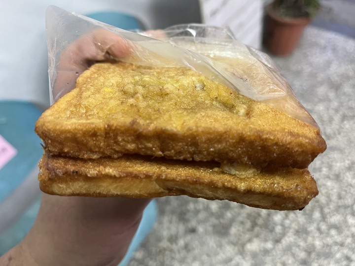 [食記] 老牌牛乳大王，台灣高雄左營，香濃木瓜牛奶加蛋配上熱騰騰蛋炸吐司