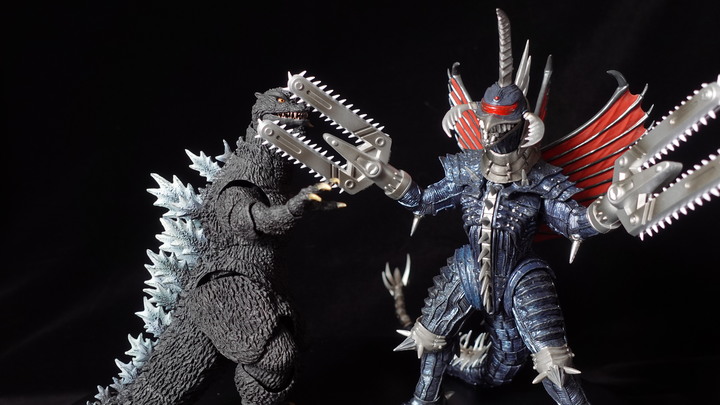 S.H.Monsterarts 蓋剛 ，兩個形態一次滿足，還原到不行，連頭一直掉都是致敬電影，讚啦!