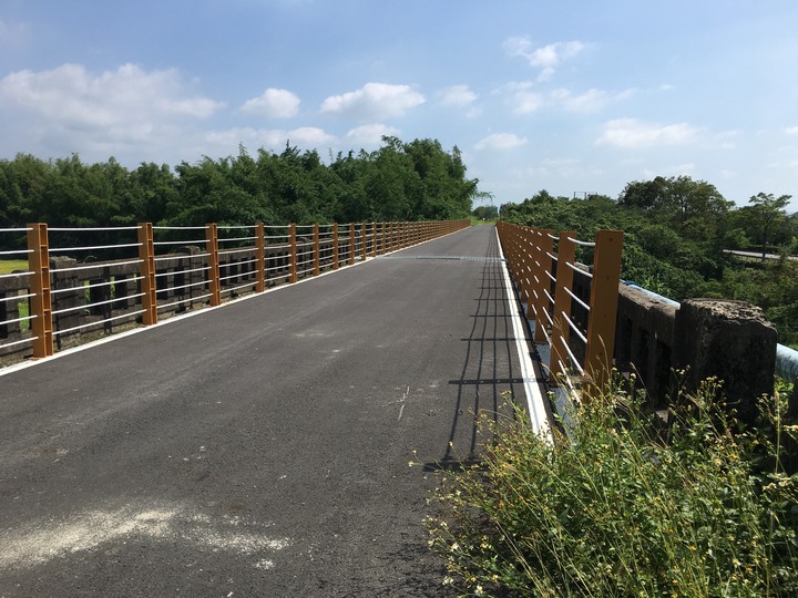 台南山海圳綠道自行車道