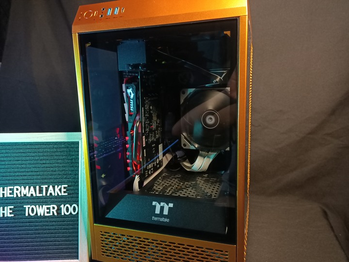 少女的首飾盒 Thermaltake曜越 The Tower 100 尊爵金 開箱評測