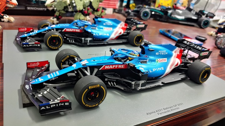 [開箱]1/18 MIMICHAMPS MCLAREN MCL35M