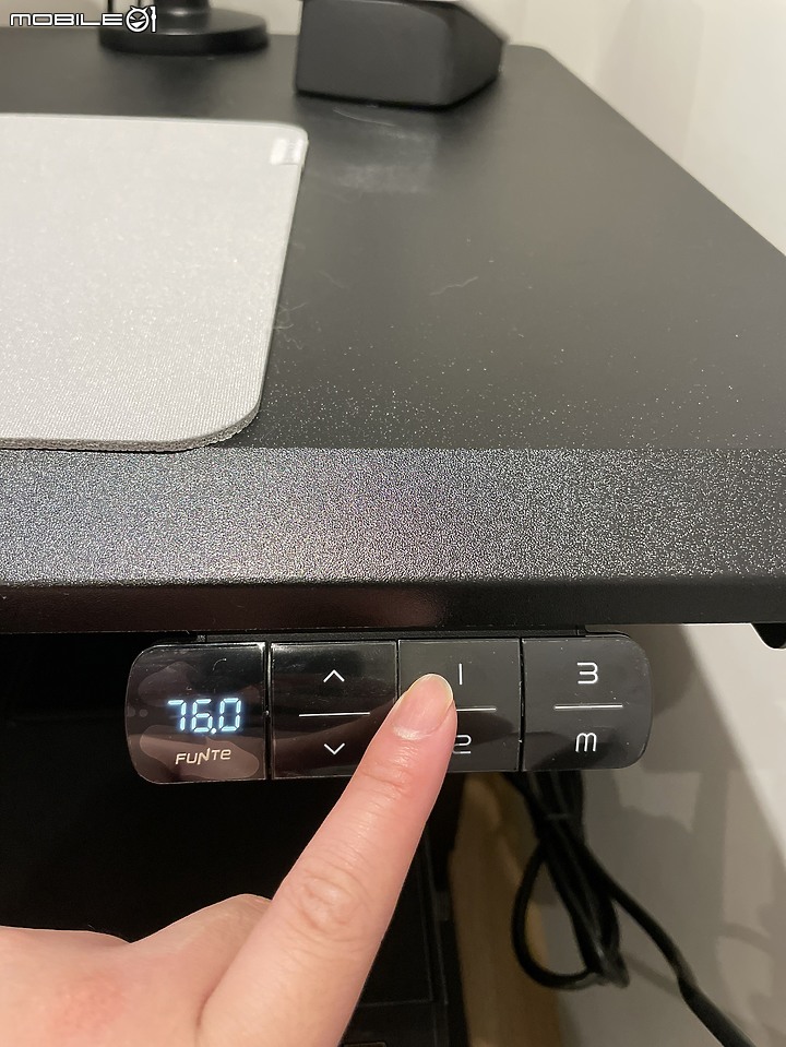 【開箱】升降桌改善我近二十年來錯誤的用電腦工作/娛樂姿勢