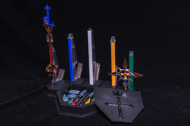 Blitzway × 5PRO STUDIO CARBOTIX《聖戰士》VOLTRON