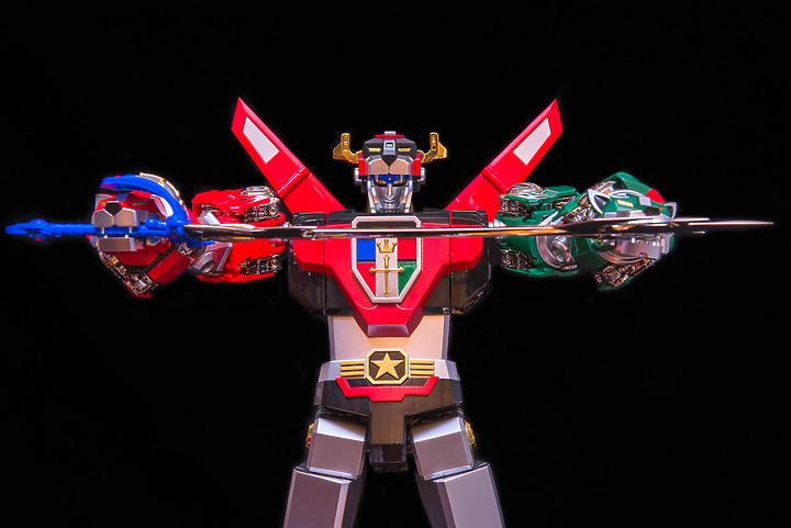 Blitzway × 5PRO STUDIO CARBOTIX《聖戰士》VOLTRON