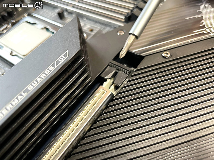 點我看大圖 現買現划算的大禮包 Z690 Aorus Master 開箱與性能測試