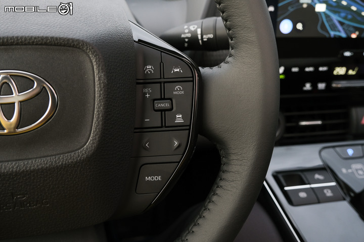 Toyota bZ4X 700公里長途試駕|加速、電耗完整測試;將化身電動車界的RAV4!