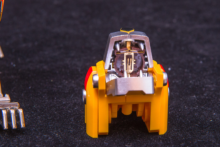 Blitzway × 5PRO STUDIO CARBOTIX《聖戰士》VOLTRON