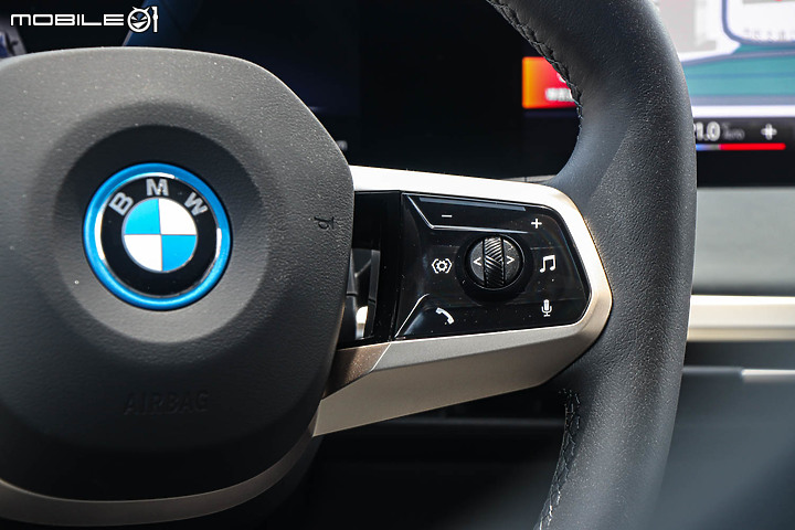 BMW iX xDrive40 旗艦版試駕｜初嘗巴伐利亞發動機的轉型代表作！