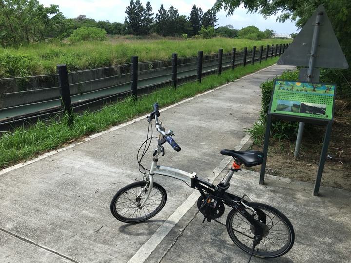 台南山海圳綠道自行車道