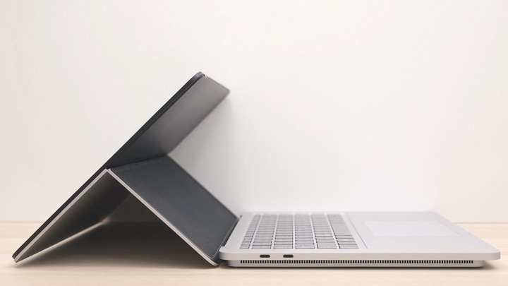 點我看大圖 邁向高性能筆電,同時變身平板 Microsoft Surface Laptop Studio 商務版