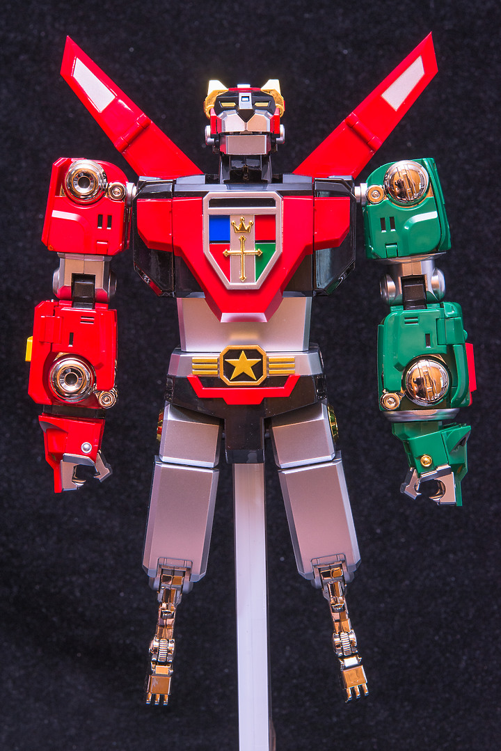 Blitzway × 5PRO STUDIO CARBOTIX《聖戰士》VOLTRON