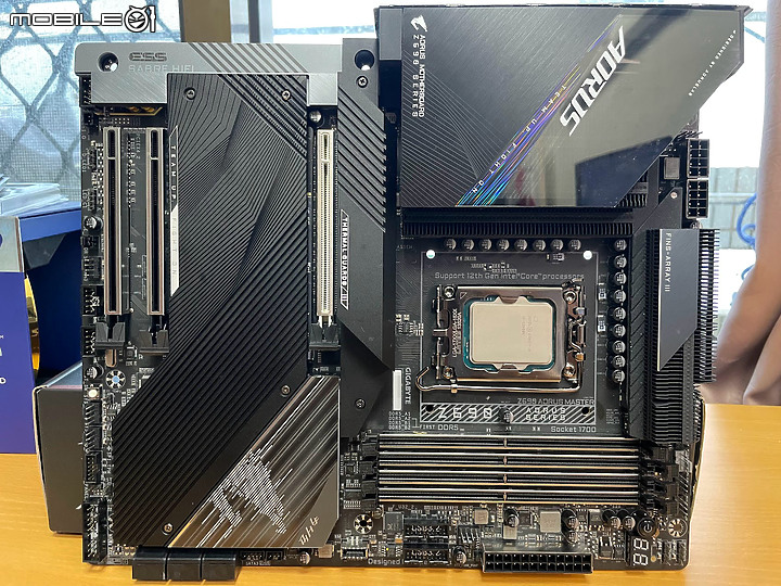 點我看大圖 現買現划算的大禮包 Z690 Aorus Master 開箱與性能測試