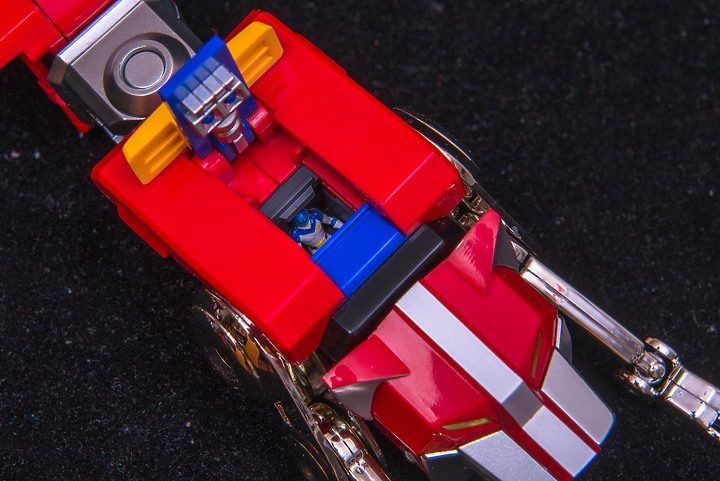 Blitzway × 5PRO STUDIO CARBOTIX《聖戰士》VOLTRON