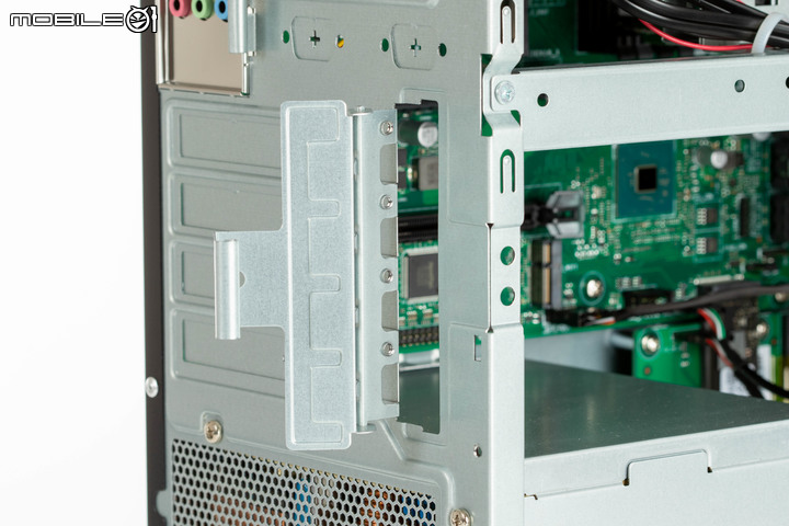 ASUS ExpertCenter D9 Mini Tower(D900MC) 商用主機開箱 在精簡空間內提供高度擴充彈性