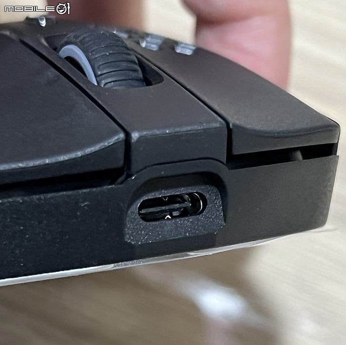 點我看大圖 開箱 HyperX 輕量遊戲滑鼠 Pulsefire Haste 無線版