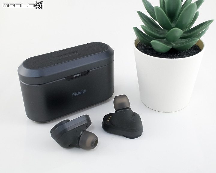 點我看大圖 【北極熊開箱】Fidelio 系列首款 TWS 耳機- Philips Fidelio T1