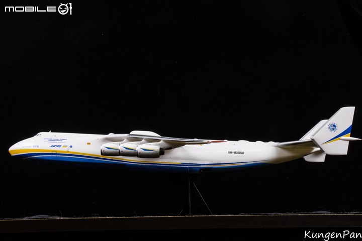 Revell 1/144 安托諾夫AN-225重型運輸機 「夢想號」(Mriya)