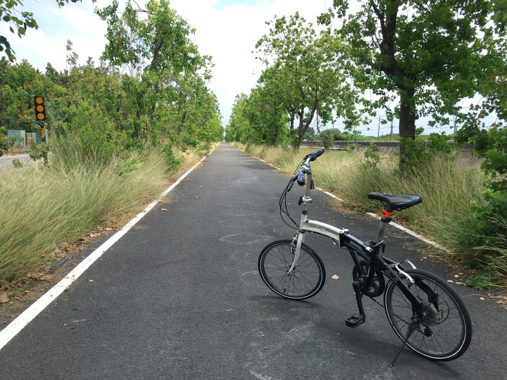 台南山海圳綠道自行車道