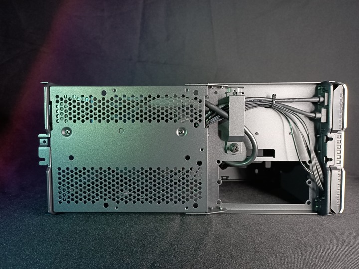 三種願望一次滿足 Phanteks Evolv Shift XT + Phanteks Revolt SFX金牌 650W 開箱評測