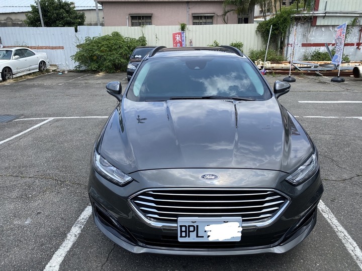 吃經濟實惠/便宜又大碗的Mondeo wagon Hybrid開箱