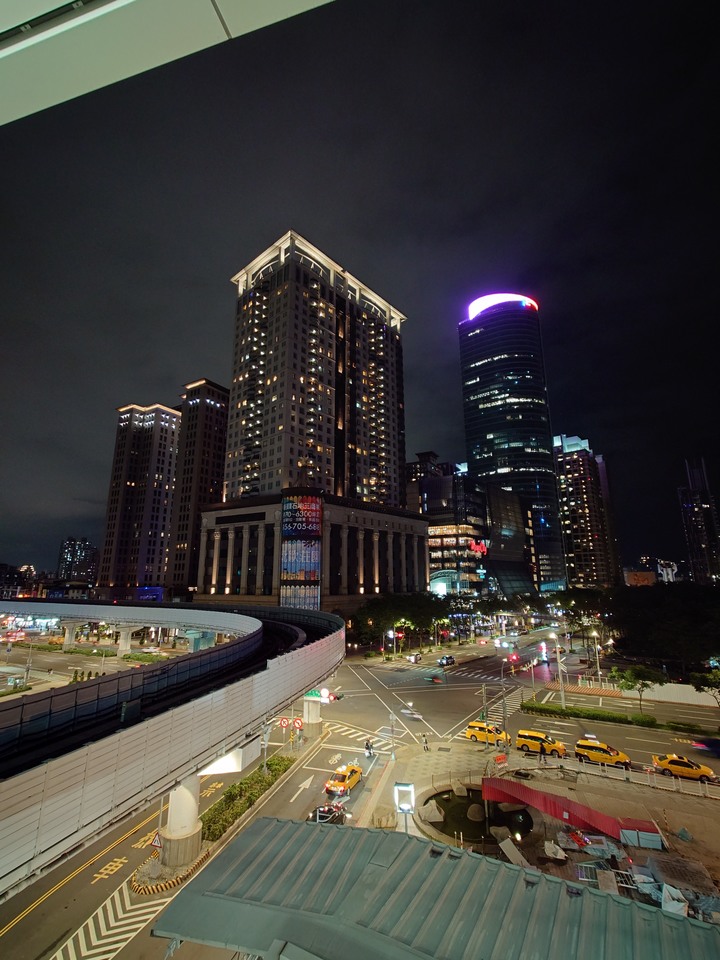 點我看大圖 Sony Xperia 1 IV 開箱體驗 | 4K HDR 120FPS錄影、1秒HDR20高速連拍、望遠鏡頭全光學無縫變焦