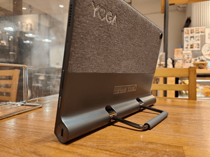 造型獨特的捲軸型態娛樂平板 Lenovo Yoga Tab 11 上手玩~