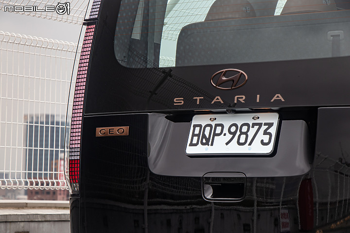Hyundai Staria CEO 試駕|殺傷力不容小覷的商旅資優生!