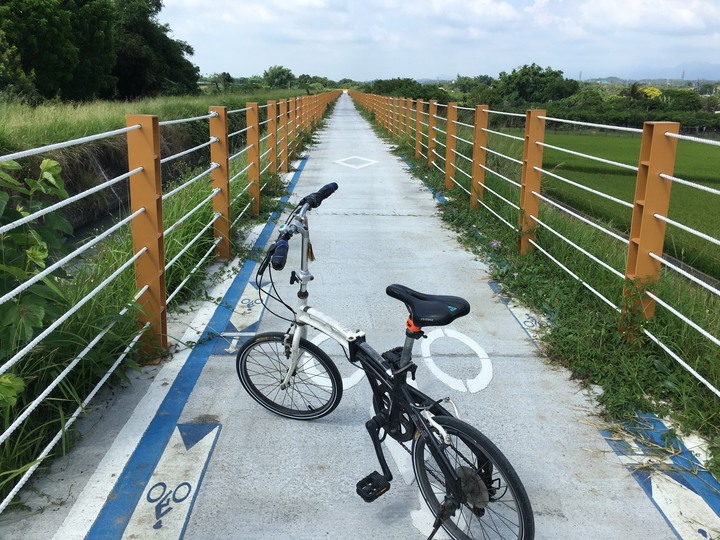 台南山海圳綠道自行車道