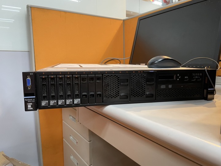 聯想伺服器 X3650 M5 開機顯示 「System x3650 M5 POWER FAULT 00h」,求助!