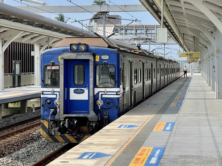 分享一些讚火車vol. 1(復興、鳴日、藍皮解憂號)