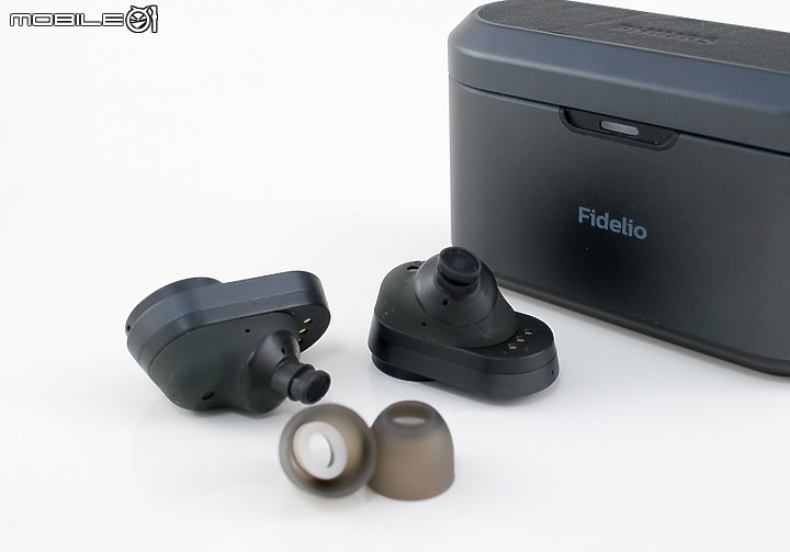 點我看大圖 【北極熊開箱】Fidelio 系列首款 TWS 耳機- Philips Fidelio T1