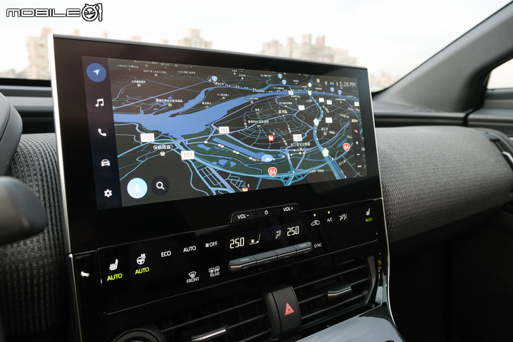 Toyota bZ4X 700公里長途試駕|加速、電耗完整測試;將化身電動車界的RAV4!