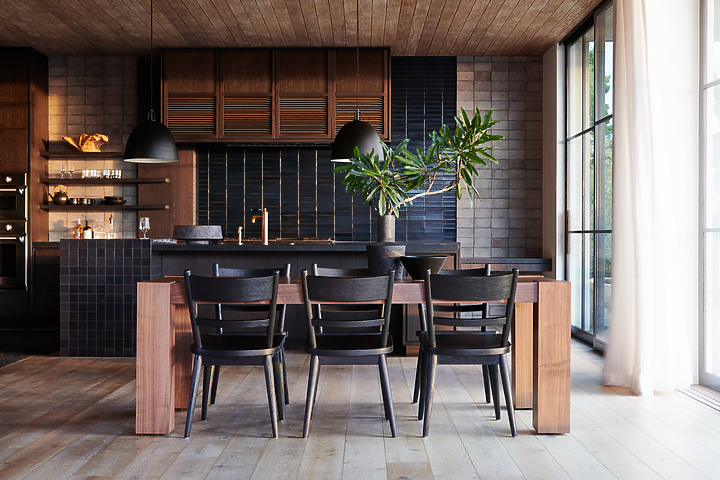 【新訊】在家也有超 Chill 生活!Crate and Barrel 2022 春夏新品,帶你潛進蔚藍海洋、穿梭蔥鬱叢林