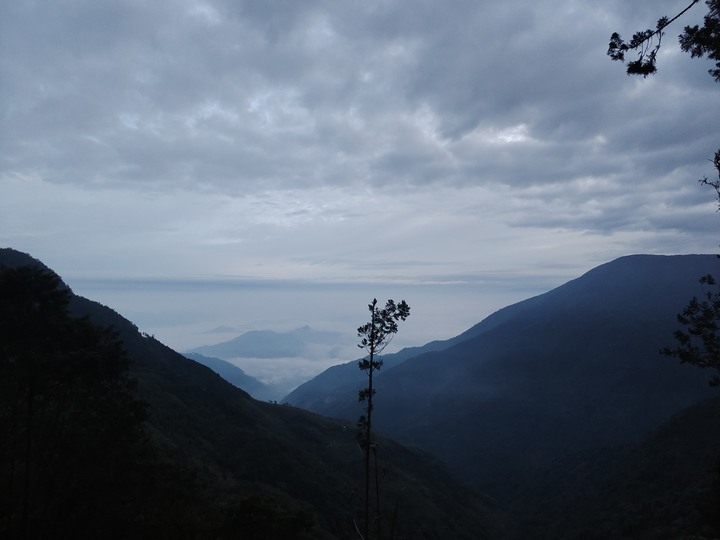 單攻西巒大山剩1.8K撤退