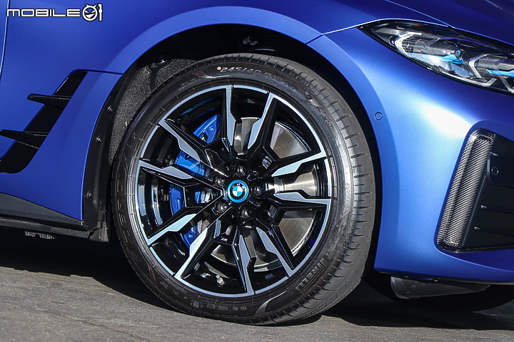 【採訪】BMW i4雙車型255萬元起開賣，最大續航里程590公里！