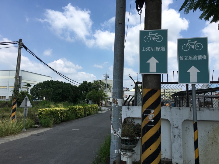 台南山海圳綠道自行車道