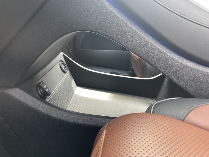 Santa Fe油電開箱，大車就是要配大車位
