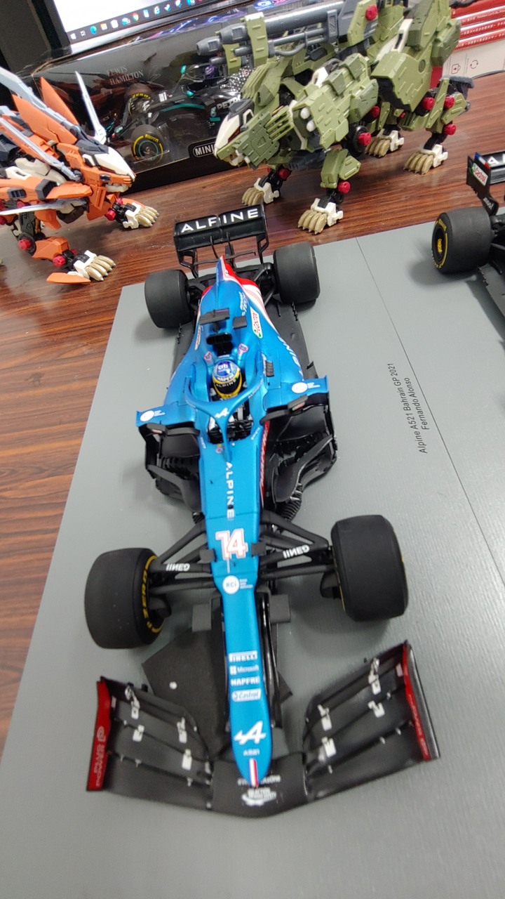 [開箱]1/18 MIMICHAMPS MCLAREN MCL35M
