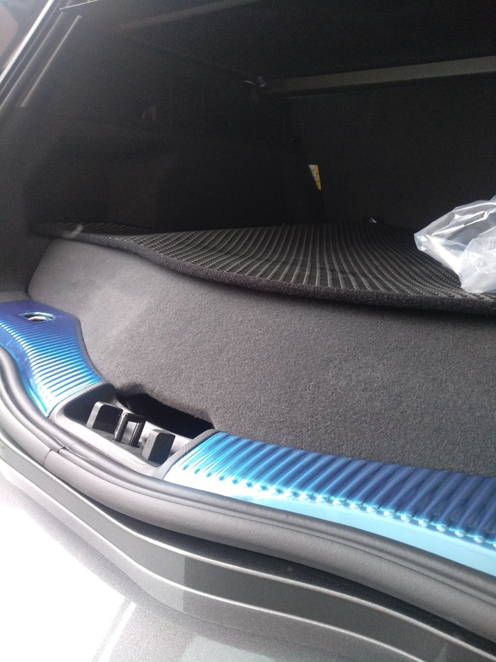 吃經濟實惠/便宜又大碗的Mondeo wagon Hybrid開箱