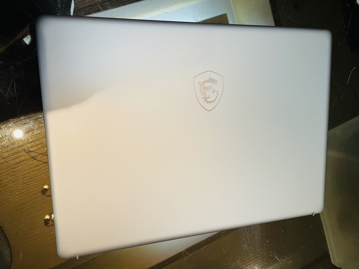 MSI Creator Z16P 簡單開箱